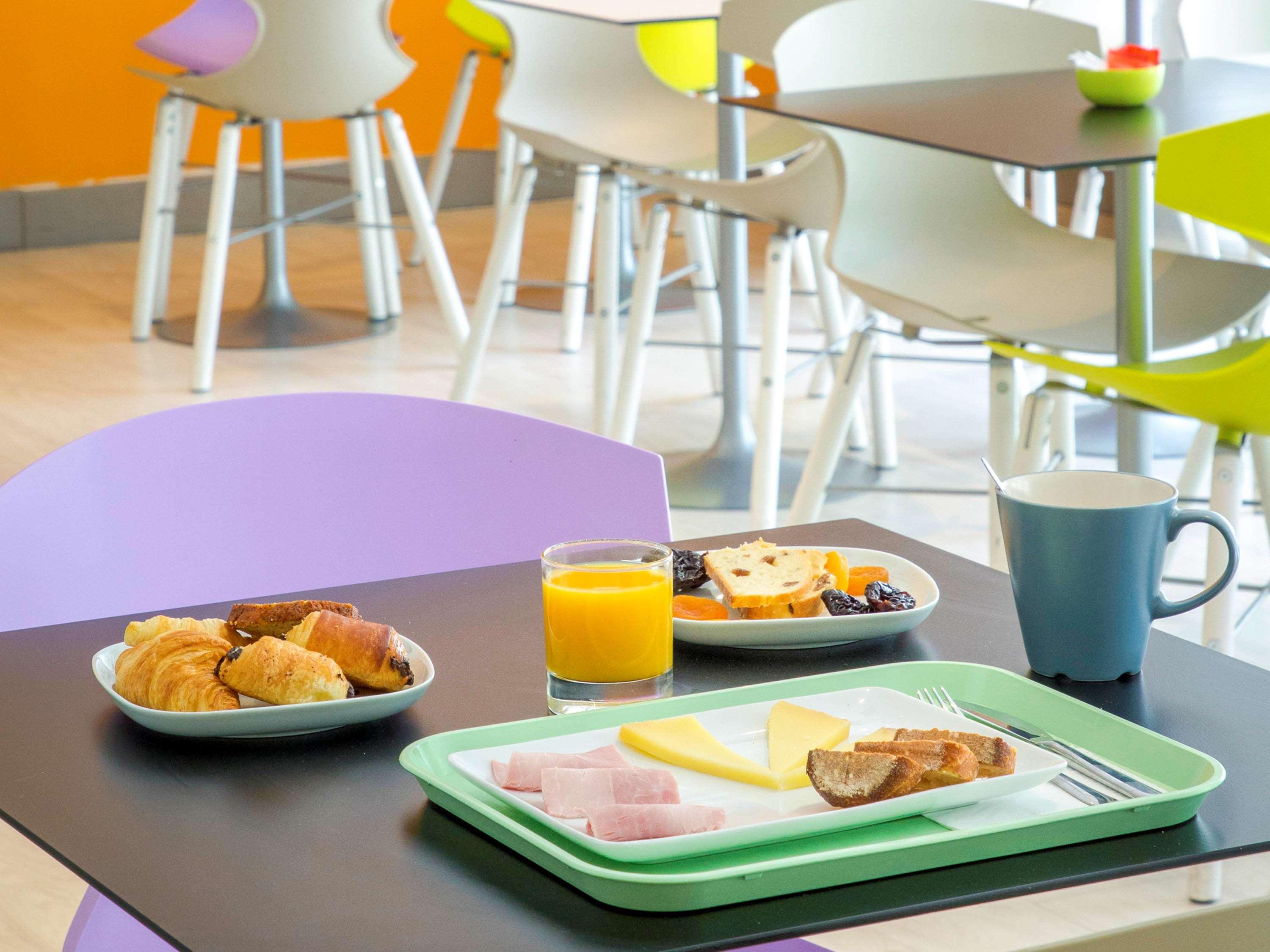 Ibis Styles Cannes Le Cannet Exterior photo