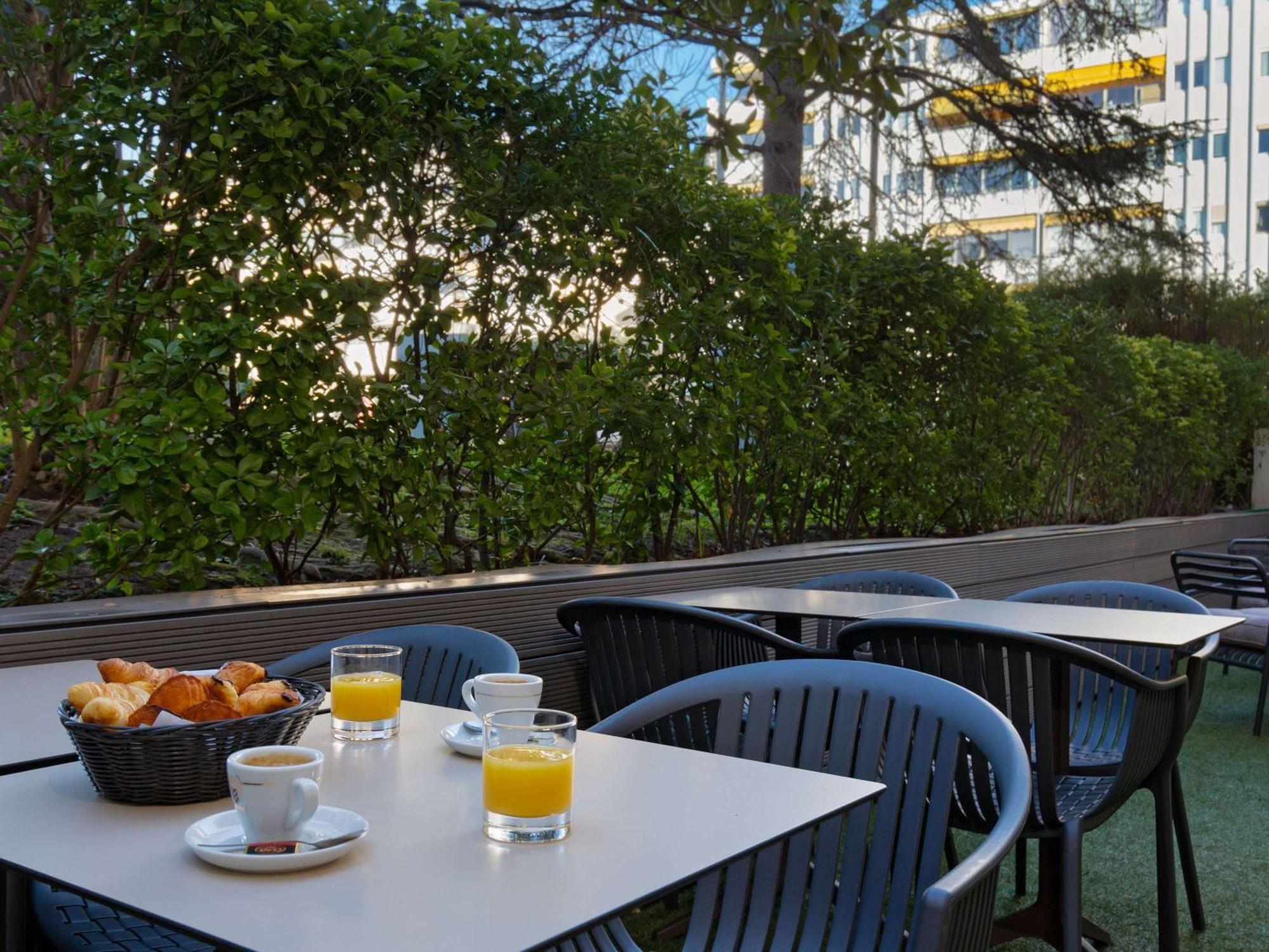 Ibis Styles Cannes Le Cannet Exterior photo