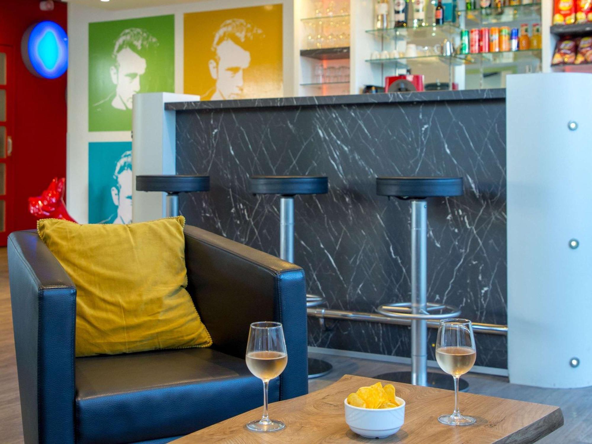 Ibis Styles Cannes Le Cannet Exterior photo